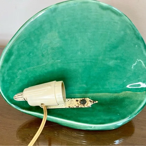 Vintage MCM TV Lamp - Planter, Green Drip Glaze, Shell Design Ambient Light Vibe - Picture 12 of 17